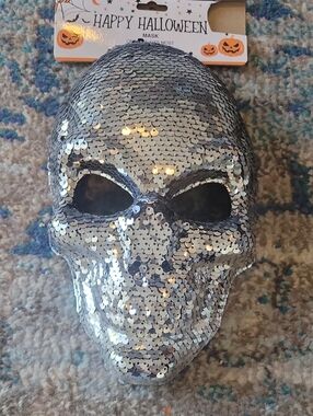 Silver Sequin Skull Mask